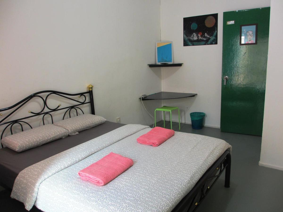 Sandakan Backpackers Hostel Exterior photo