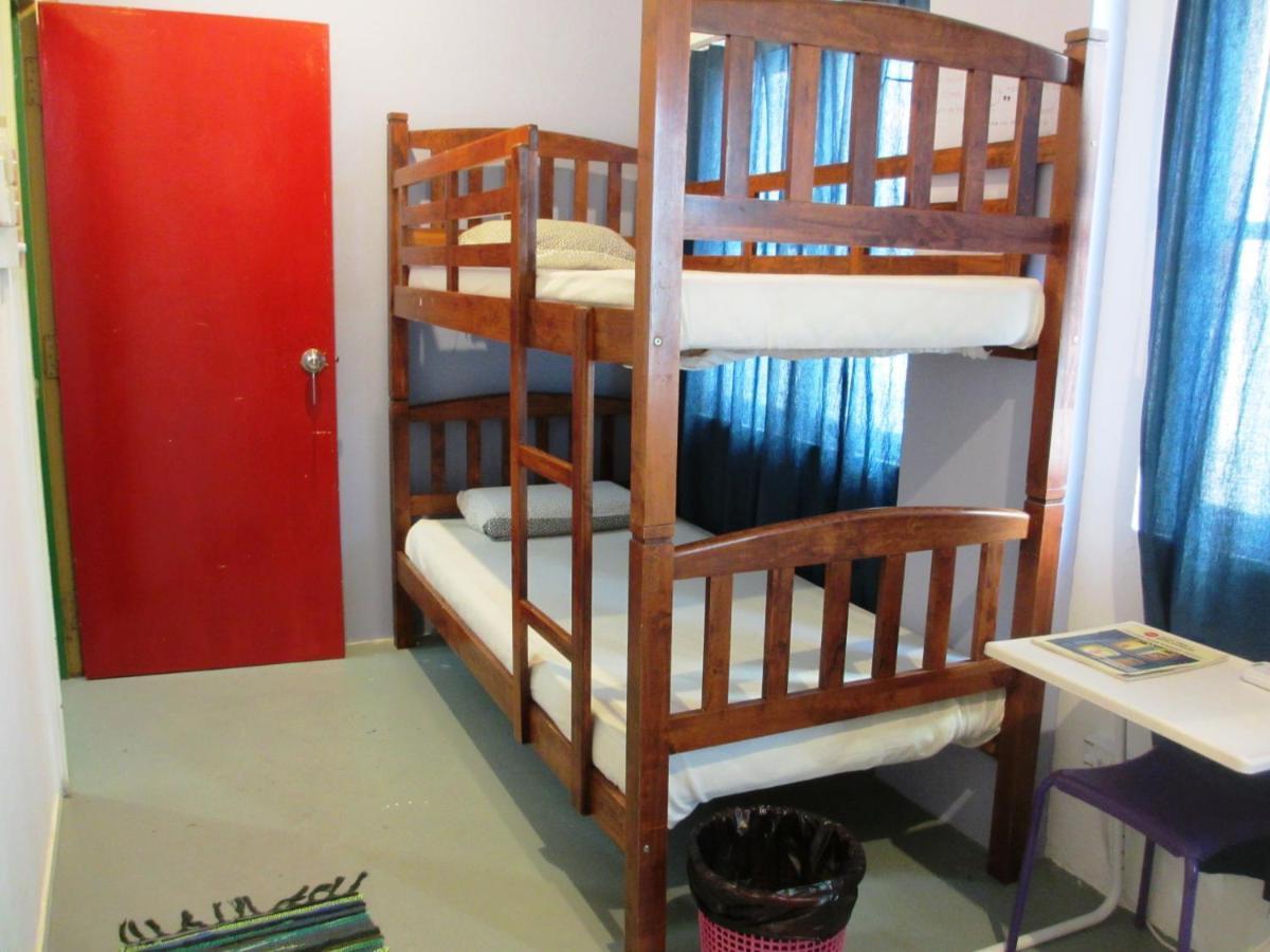 Sandakan Backpackers Hostel Exterior photo