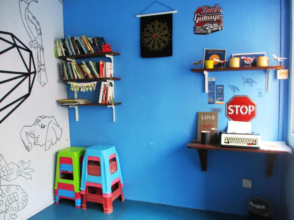 Sandakan Backpackers Hostel Exterior photo