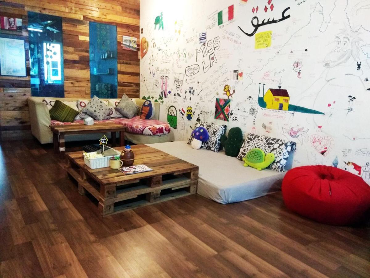 Sandakan Backpackers Hostel Exterior photo